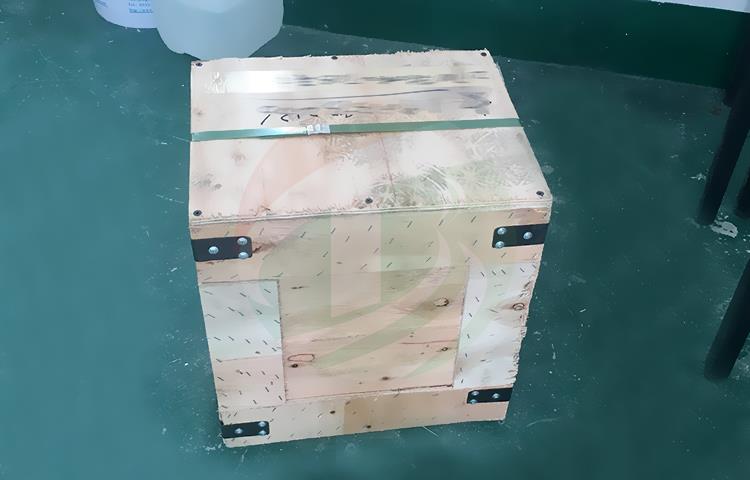 product-750-480 battery sealing machine.jpg