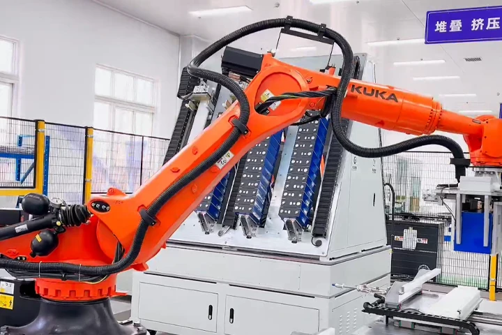 Lini Produksi Baterai ESS:-Perakitan Berkecepatan Tinggi untuk Aluminium Pris...